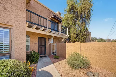 735 E North Ln #2, Phoenix, AZ 85020