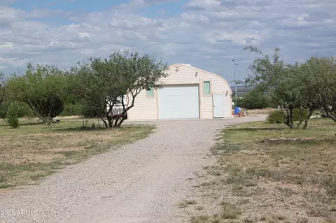 10847 S Kings Ranch Rd, Hereford, AZ 85615