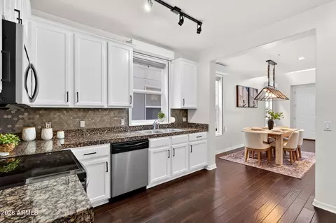 Kitchen - 706 E Washington St #124, Phoenix, AZ 85034 photo 4 of 4