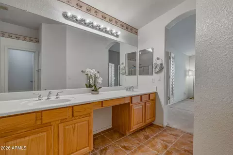 Bath - 4040 E Sidewinder Ct, Gilbert, AZ 85297 photo 4 of 5