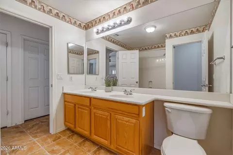 Bath - 4040 E Sidewinder Ct, Gilbert, AZ 85297 photo 2 of 5