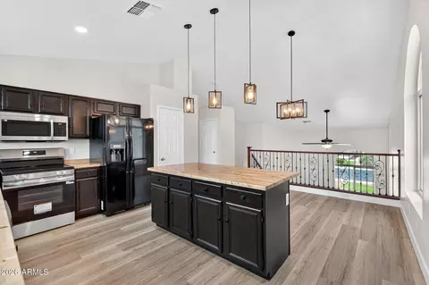 Kitchen - 1417 E Mineral Rd, Gilbert, AZ 85234 photo 6 of 10