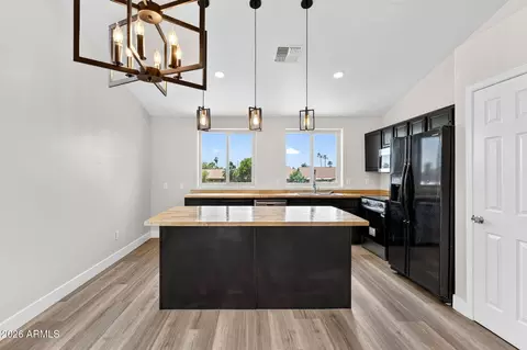 Kitchen - 1417 E Mineral Rd, Gilbert, AZ 85234 photo 4 of 10