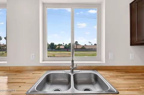Kitchen - 1417 E Mineral Rd, Gilbert, AZ 85234 photo 8 of 10