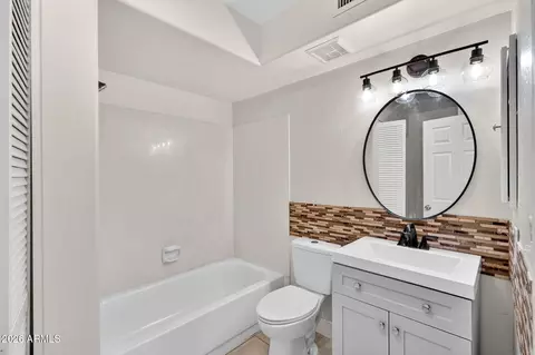 Bath - 1417 E Mineral Rd, Gilbert, AZ 85234 photo 5 of 5