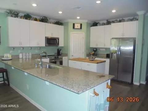 Kitchen - 3959 E Liberty Ln E, Gilbert, AZ 85296 photo 2 of 2