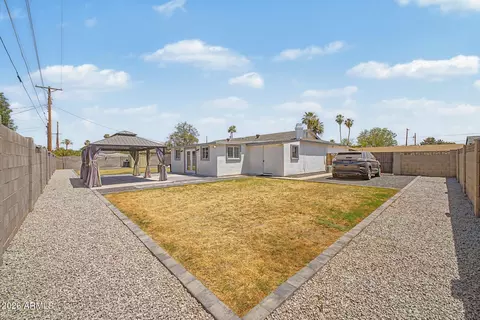 Exterior - 1522 W Lawrence Ln, Phoenix, AZ 85021 photo 3 of 4