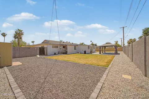 Exterior - 1522 W Lawrence Ln, Phoenix, AZ 85021 photo 4 of 4