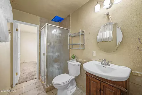 Bath - 1522 W Lawrence Ln, Phoenix, AZ 85021 photo 2 of 2