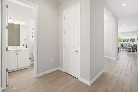 Entry Way - 2120 E Park View Ln, Phoenix, AZ 85024 photo 4 of 4