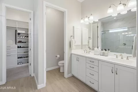 Bath - 2120 E Park View Ln, Phoenix, AZ 85024 photo 5 of 5