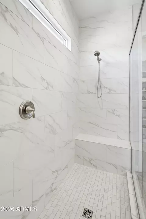 Bath - 2120 E Park View Ln, Phoenix, AZ 85024 photo 1 of 5