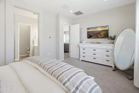 Bedroom - 2120 E Park View Ln, Phoenix, AZ 85024 photo 7 of 8