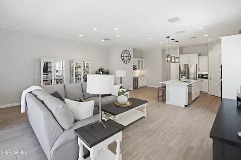 Living - 2120 E Park View Ln, Phoenix, AZ 85024 photo 2 of 2