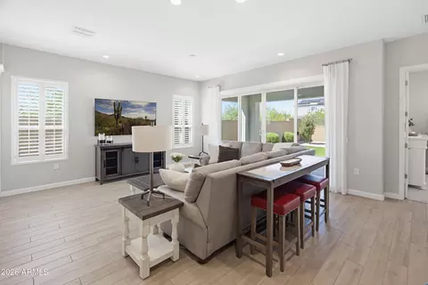 Living - 2120 E Park View Ln, Phoenix, AZ 85024 photo 1 of 2