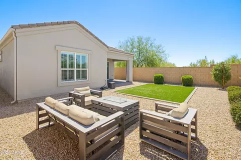 Exterior - 2120 E Park View Ln, Phoenix, AZ 85024 photo 8 of 8