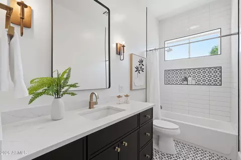 Bath - 215 S Parkcrest St, Gilbert, AZ 85296 photo 4 of 5