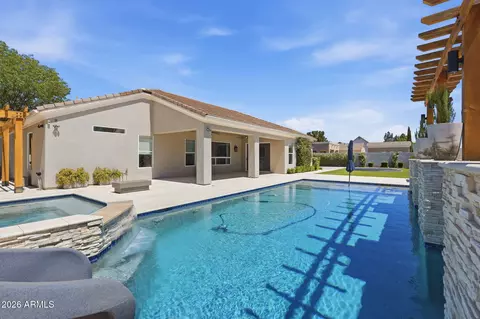 Exterior - 215 S Parkcrest St, Gilbert, AZ 85296 photo 8 of 14