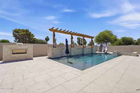 Exterior - 215 S Parkcrest St, Gilbert, AZ 85296 photo 9 of 14