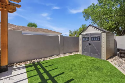 Exterior - 215 S Parkcrest St, Gilbert, AZ 85296 photo 3 of 14