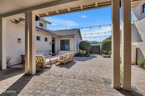Exterior - 2652 E Pelican Ct, Gilbert, AZ 85297 photo 8 of 11
