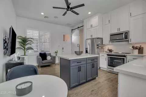 Kitchen - 2652 E Pelican Ct, Gilbert, AZ 85297 photo 10 of 10