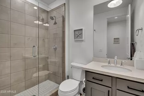 Bath - 2652 E Pelican Ct, Gilbert, AZ 85297 photo 1 of 6