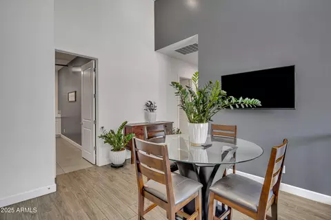 Dining - 2652 E Pelican Ct, Gilbert, AZ 85297 photo 4 of 5