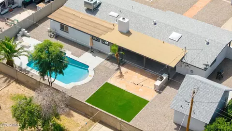 View/Area - 4240 E Desert Cactus St, Phoenix, AZ 85032 photo 2 of 13