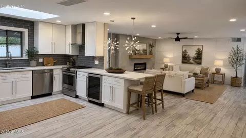 Kitchen - 4240 E Desert Cactus St, Phoenix, AZ 85032 photo 2 of 5
