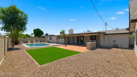 Exterior - 4240 E Desert Cactus St, Phoenix, AZ 85032 photo 3 of 13