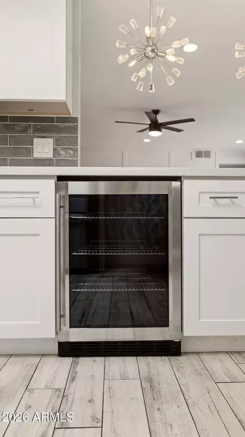 Kitchen - 4240 E Desert Cactus St, Phoenix, AZ 85032 photo 3 of 5