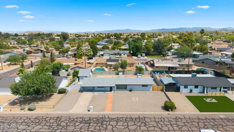 View/Area - 4240 E Desert Cactus St, Phoenix, AZ 85032 photo 5 of 13