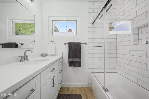 Bath - 315 Encanto Dr, Tempe, AZ 85281 photo 1 of 1