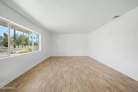 Living - 315 Encanto Dr, Tempe, AZ 85281 photo 2 of 9