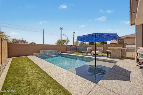 Exterior - 725 E Liberty Ln, Gilbert, AZ 85296 photo 4 of 6