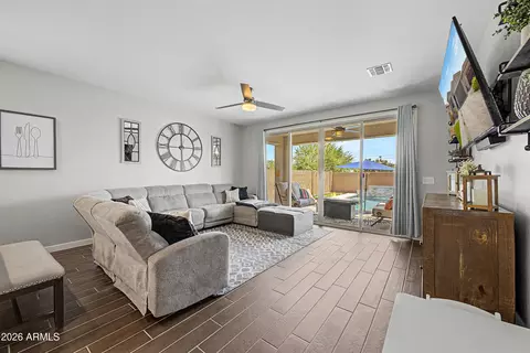 Living - 725 E Liberty Ln, Gilbert, AZ 85296 photo 1 of 1