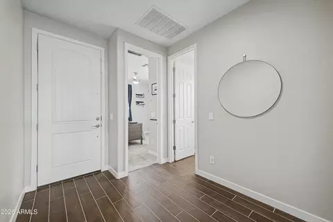 Entry Way - 725 E Liberty Ln, Gilbert, AZ 85296 photo 3 of 4