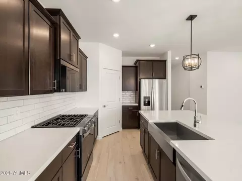 236 N 176th Ln, Goodyear, AZ 85338