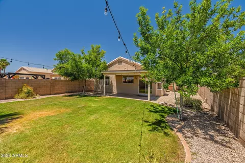 Exterior - 4705 E Desert Wind Dr, Phoenix, AZ 85044 photo 5 of 12