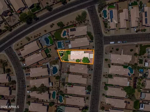 View/Area - 4705 E Desert Wind Dr, Phoenix, AZ 85044 photo 2 of 9