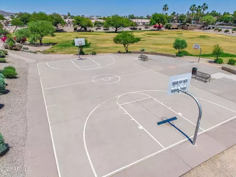 View/Area - 4705 E Desert Wind Dr, Phoenix, AZ 85044 photo 6 of 9