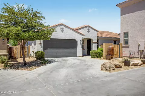 3834 E Branham Ln, Phoenix, AZ 85042
