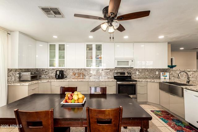 2 E Muriel Dr, Phoenix, AZ 85022