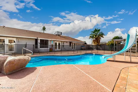 Exterior - 2 E Muriel Dr, Phoenix, AZ 85022 photo 1 of 6