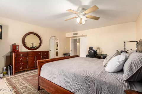 Bedroom - 2 E Muriel Dr, Phoenix, AZ 85022 photo 3 of 8