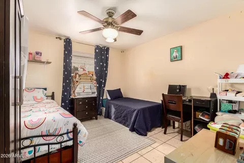 Bedroom - 2 E Muriel Dr, Phoenix, AZ 85022 photo 5 of 8