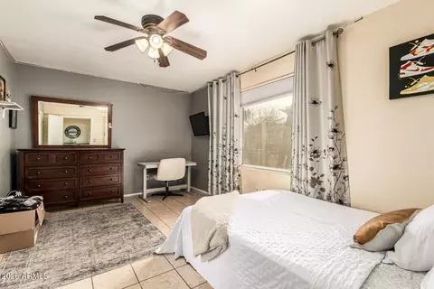 Bedroom - 2 E Muriel Dr, Phoenix, AZ 85022 photo 7 of 8