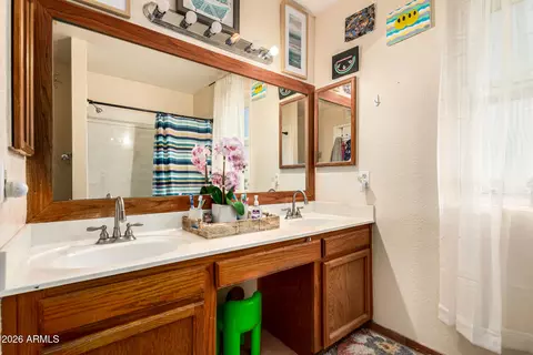 Bath - 2 E Muriel Dr, Phoenix, AZ 85022 photo 3 of 4