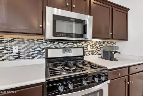 Kitchen - 9737 E Lobo Ave, Mesa, AZ 85209 photo 9 of 13